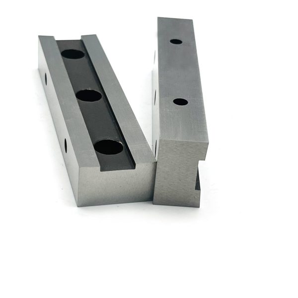 Leading Manufacturer of High-Performance Razor Sharp, Custom Industrial Blades and Machine Knives